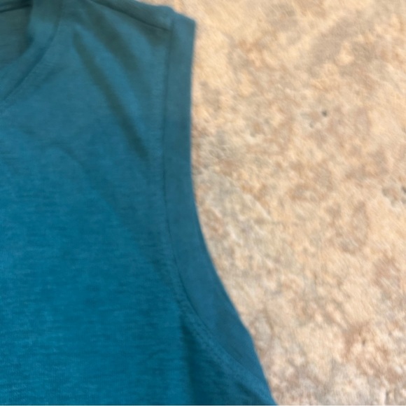 Athleta XL plus Blue teal Sleeveless tank PERFECT CONDITION athleisure - Picture 3 of 7